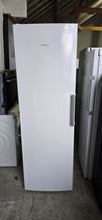 Load image into Gallery viewer, Siemens iQ300 - 60cm Frost free Upright Tall Freezer Model - GS32NV23GB White