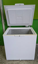 Load image into Gallery viewer, EcoSmart Appliances - Whirlpool WH2010 A+ Freestanding Chest Freezer White 204 L - Freezers (204 L, 15 kg/24h, SN-T, A+, White)