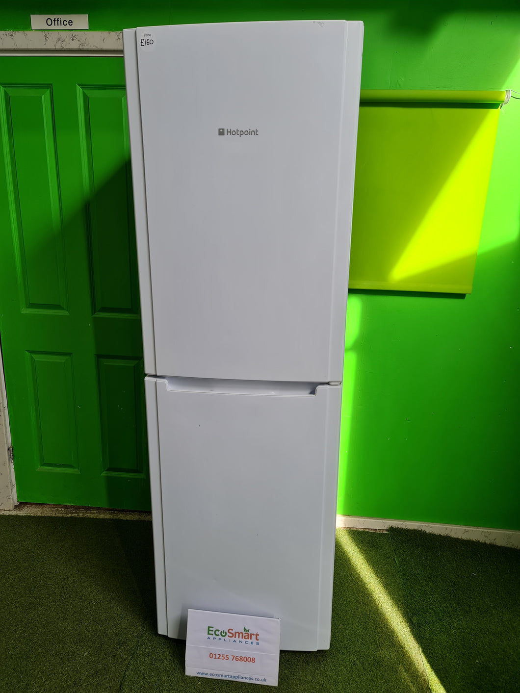 EcoSmart Appliances - Hotpoint Future Frost Free 60cm 1.87m High Fridge Freezer in White (1421)