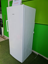 Load image into Gallery viewer, EcoSmart Appliances - SIEMENS GS24NV23GB iQ300 Upright Frost Free Freestanding Freezer (1423)
