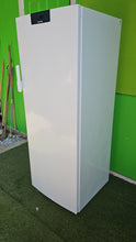 Load image into Gallery viewer, EcoSmart Appliances - Siemens Frost Free Tall Freezer (1167)

